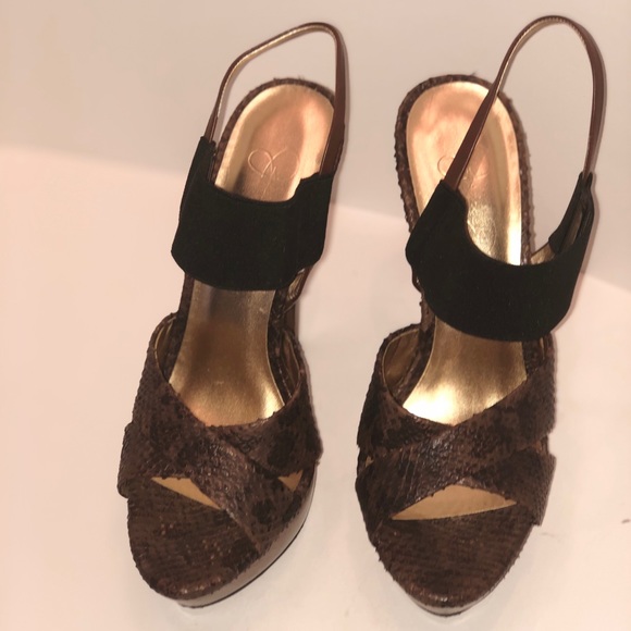 Jessica Simpson SnakePrint Sandal - Picture 3 of 8